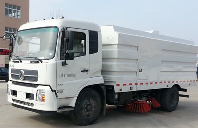 國(guó)五東風(fēng)天錦掃路車細(xì)節(jié)圖片展示 高效清潔，吸塵車系列匠心呈現(xiàn)